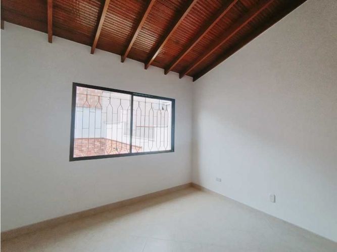 Casa de 5 alcobas en venta en La América, Medellín, 170 m² · foto 6 de 21