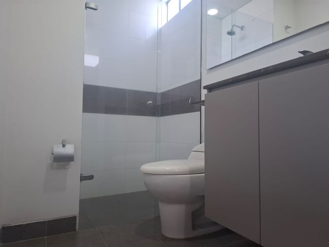 Apartamento de 3 alcobas en arriendo en El Poblado, Medellín, 105 m² · foto 14 de 16