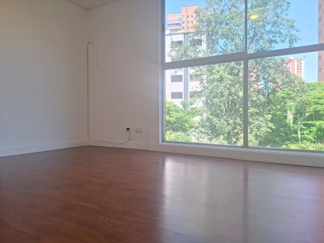 Apartamento de 3 alcobas en arriendo en El Poblado, Medellín, 105 m² · foto 9 de 16