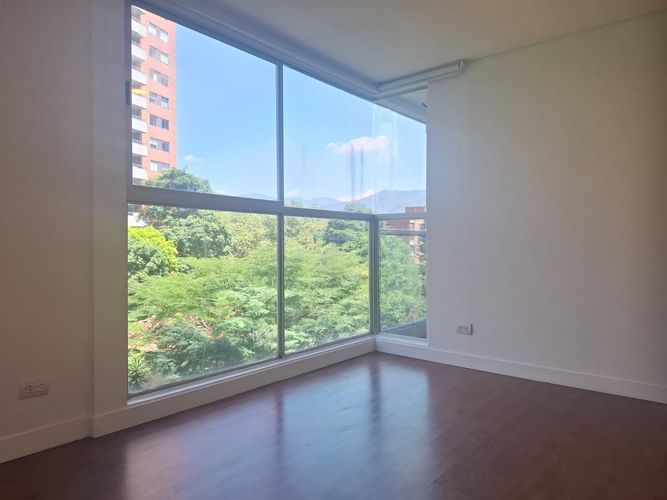 Apartamento de 3 alcobas en arriendo en El Poblado, Medellín, 105 m² · foto 10 de 16