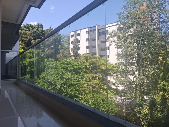 Apartamento de 3 alcobas en arriendo en El Poblado, Medellín, 105 m² · foto 15 de 16