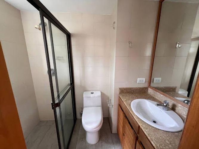 Apartamento de 4 alcobas en arriendo en Los Balsos, Medellín, 200 m² · foto 5 de 18