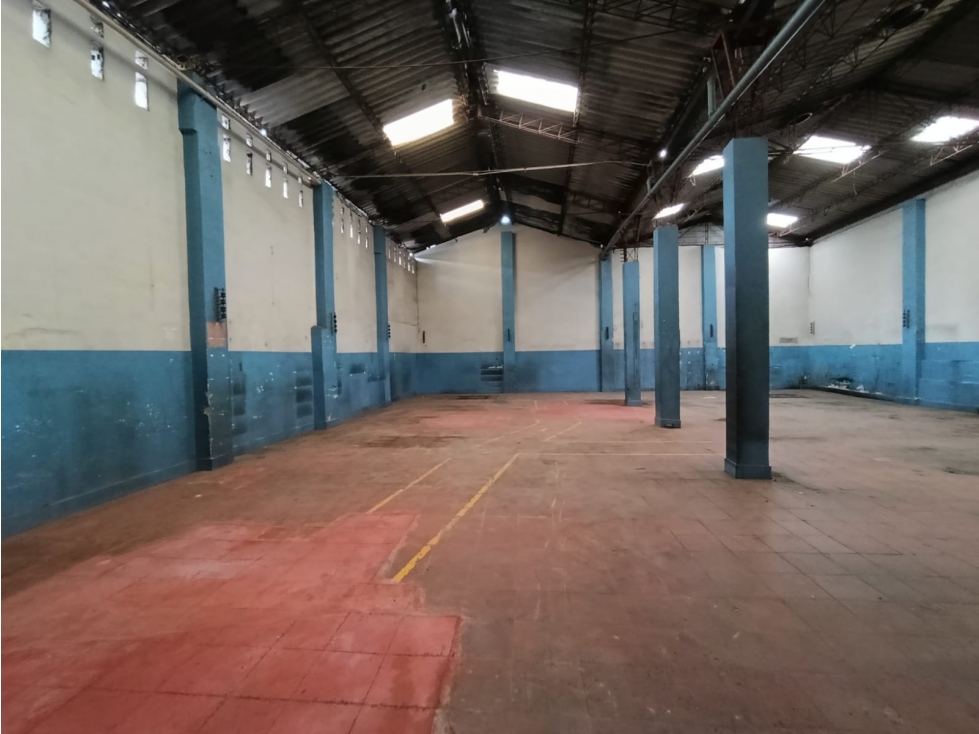 Warehouse for sale in Guayabal, Medellín