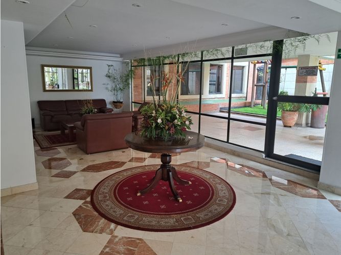 Apartamento de 4 alcobas en venta en Bosque De Pinos, Bogotá, 297 m² · foto 3 de 24