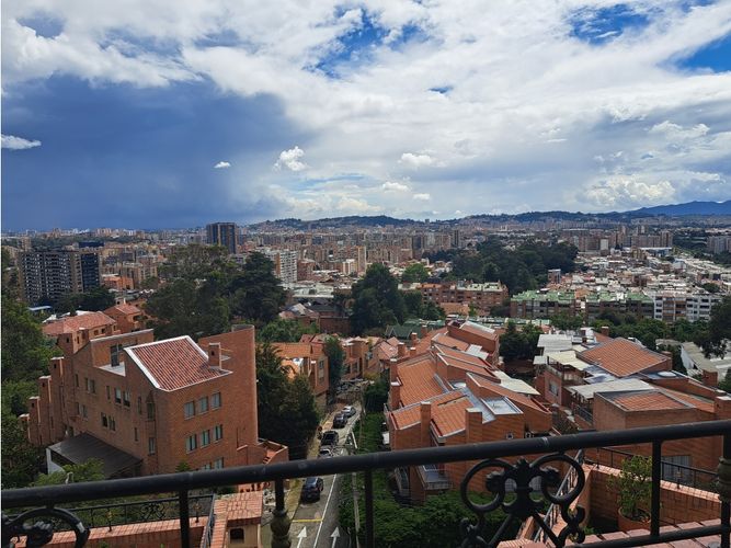 Apartamento de 4 alcobas en venta en Bosque De Pinos, Bogotá, 297 m² · foto 10 de 24
