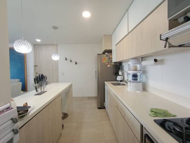 Apartamento de 2 alcobas en venta en Las Lomitas, Sabaneta, 85 m² · foto 10 de 20