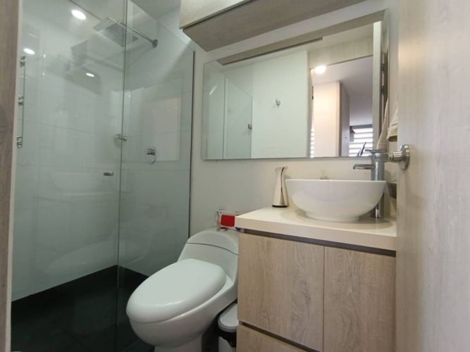 Apartamento de 2 alcobas en venta en Las Lomitas, Sabaneta, 85 m² · foto 18 de 20