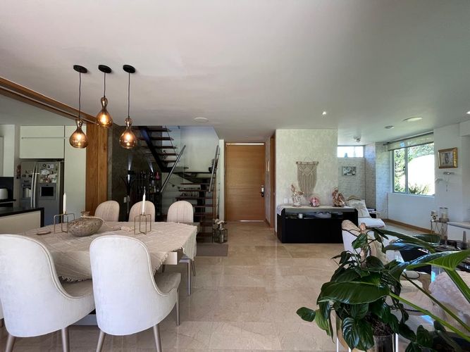 Casa de 3 alcobas en venta en Loma Del Chocho, Envigado, 997 m² · foto 3 de 20