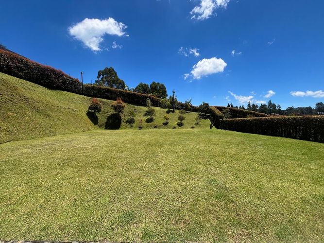 Casa de 3 alcobas en venta en Loma Del Chocho, Envigado, 997 m² · foto 20 de 20