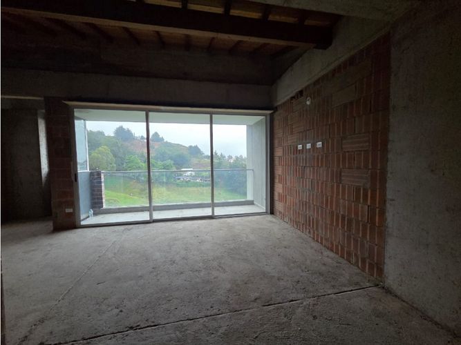 Apartamento de 2 alcobas en venta en La Ceja, 64 m² · foto 2 de 15