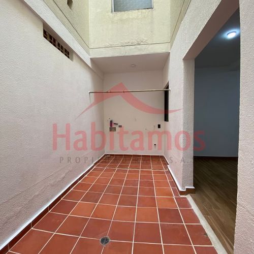 Apartamento de 5 alcobas en venta en Las Acacias, Medellín, 203 m² · foto 20 de 22