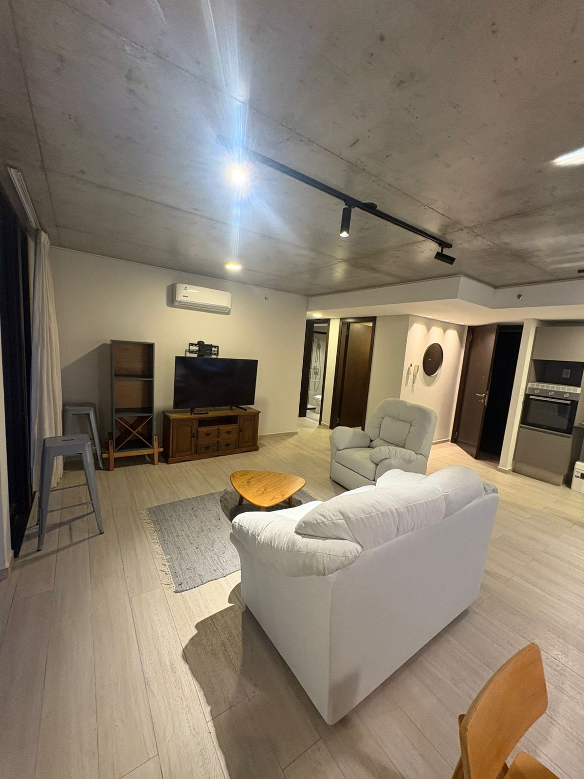 Departamento Semi Amoblado en Alquiler. ZONA VILLA MORRA — foto 3
