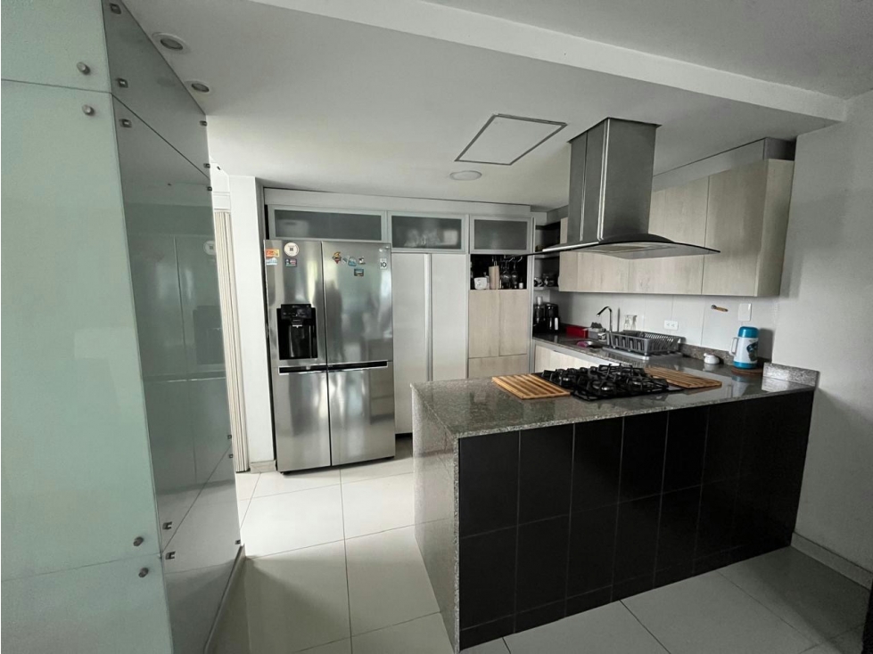 Apartamento en venta en El Poblado, Medellín 2