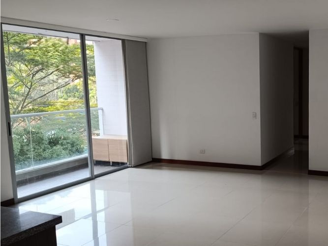 Apartamento de 3 alcobas en venta en Aves Maria, Sabaneta, 89 m² · foto 3 de 19