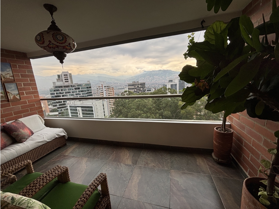 Apartamento en venta en El Poblado, Medellín 2