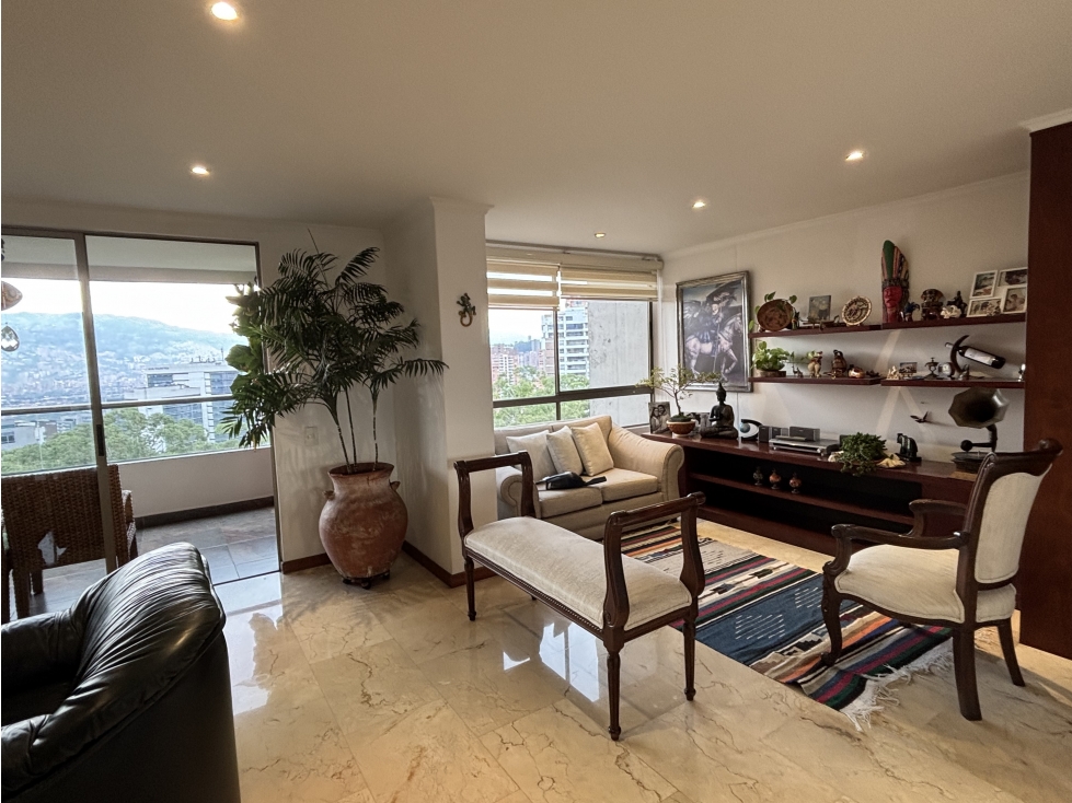 Apartamento en venta en El Poblado, Medellín 3