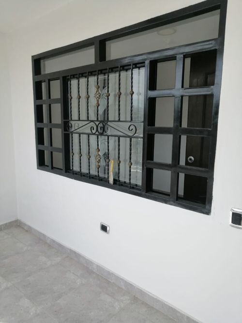 Casa de 9 alcobas en venta en Ub. Altamira, Los Patios, 270 m² · foto 12 de 24