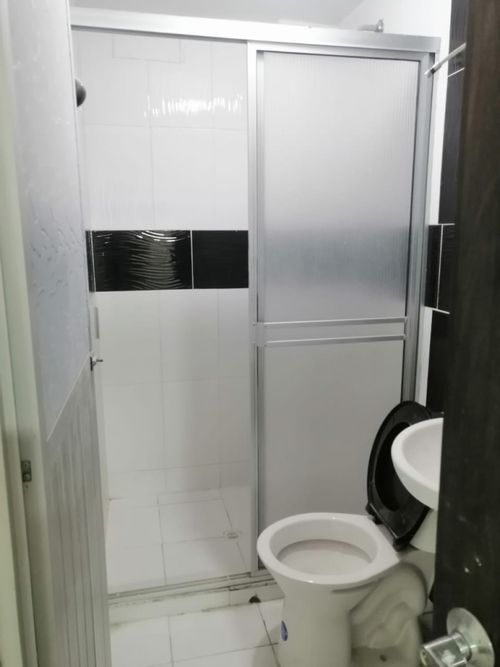 Casa de 9 alcobas en venta en Ub. Altamira, Los Patios, 270 m² · foto 16 de 24