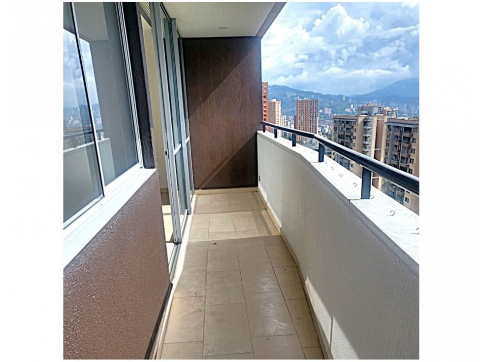 Apartamento en venta en El Poblado, Medellín 3