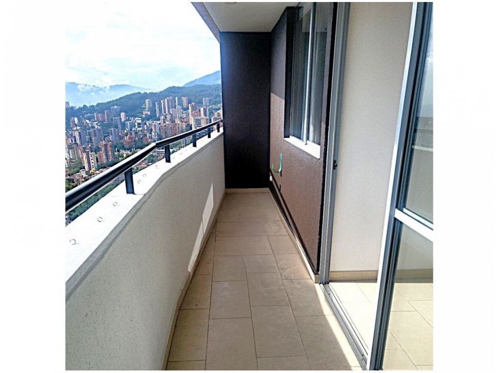 Apartamento en venta en El Poblado, Medellín 4