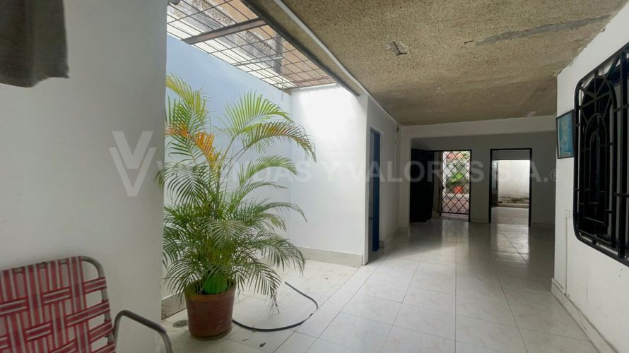 Casa de 6 alcobas en venta en Quinta Oriental, Cúcuta, 284 m² · foto 12 de 15