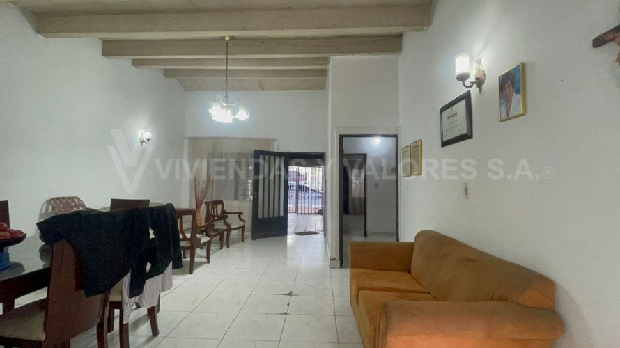 Casa de 6 alcobas en venta en Quinta Oriental, Cúcuta, 284 m² · foto 4 de 15
