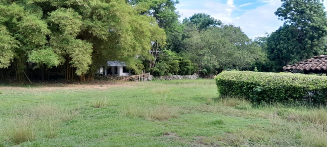 Lote en venta en Pance, Cali, 9171 m² · foto 5 de 5
