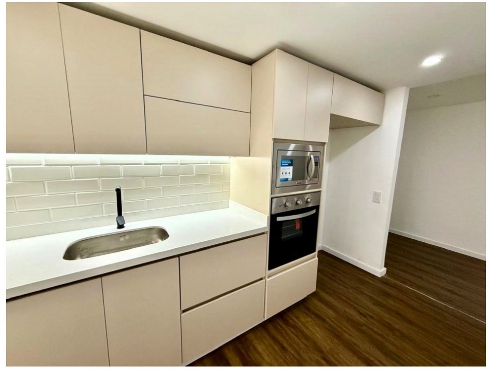 Apartamento en venta en El Poblado, Medellín 2