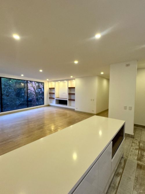 Apartamento de 3 alcobas en venta en Chapinero, Bogotá, 169 m² · foto 8 de 13