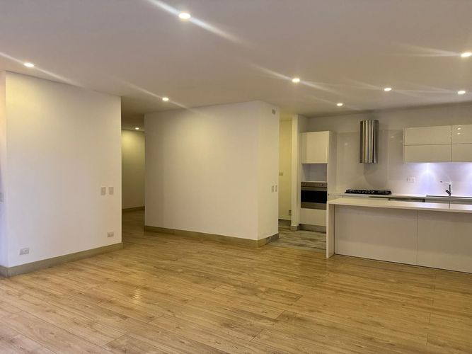 Apartamento de 3 alcobas en venta en Chapinero, Bogotá, 169 m² · foto 3 de 13