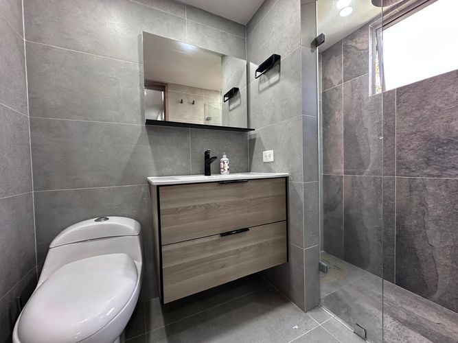 Apartamento de 3 alcobas en venta en El Poblado, Medellín, 220 m² · foto 15 de 17