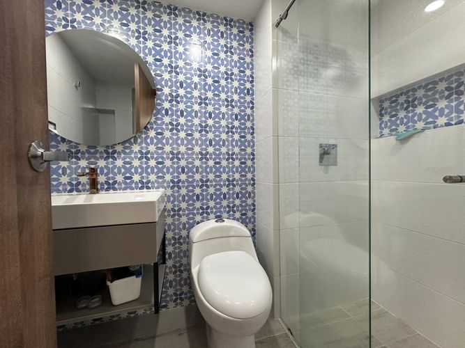 Apartamento de 3 alcobas en venta en El Poblado, Medellín, 220 m² · foto 16 de 17