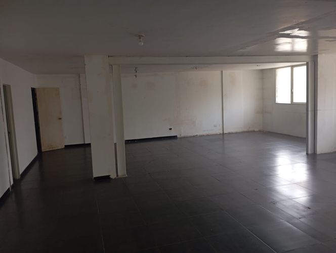 Edificio en venta en Versalles, Cali, 1100 m² · foto 9 de 21