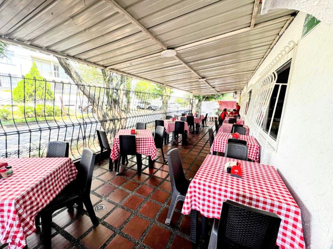Casa de 4 alcobas en venta en Ciudad Capri, Cali, 262 m² · foto 3 de 3