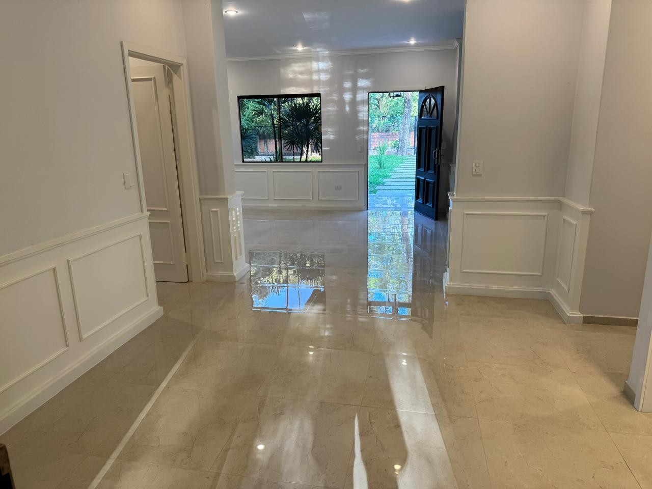 Casa en alquiler en Mariano Roque Alonso — foto 2