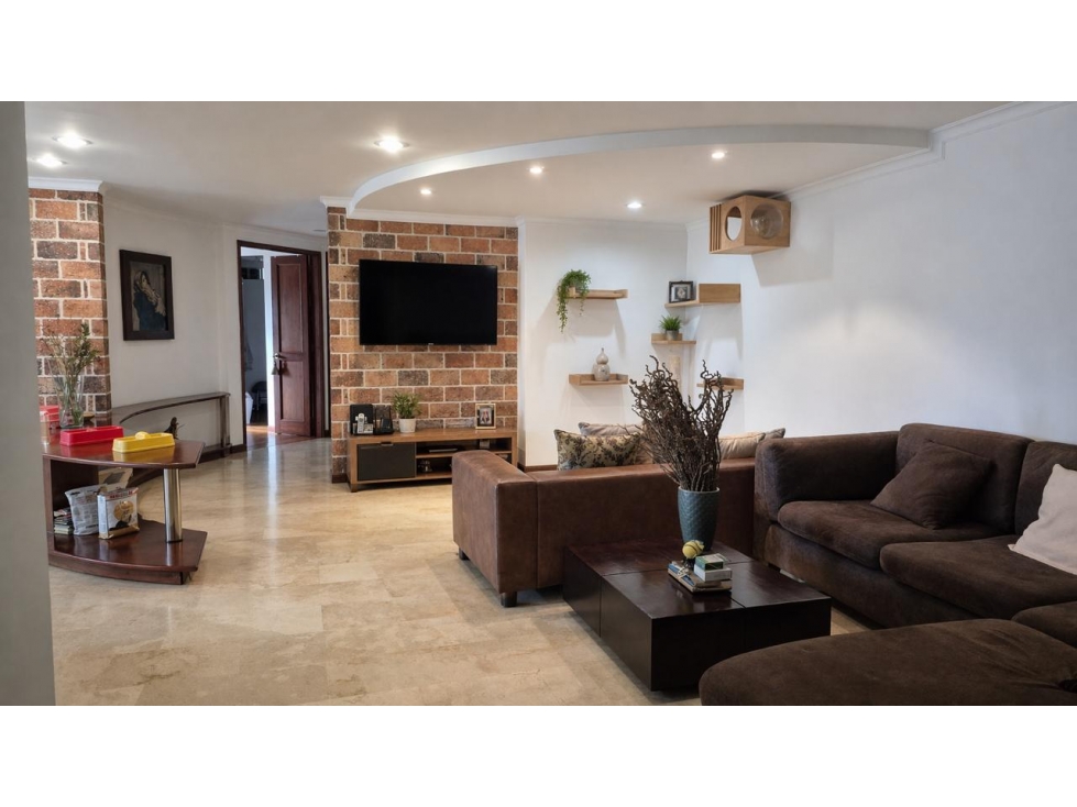 Apartamento en venta en El Poblado, Envigado 2