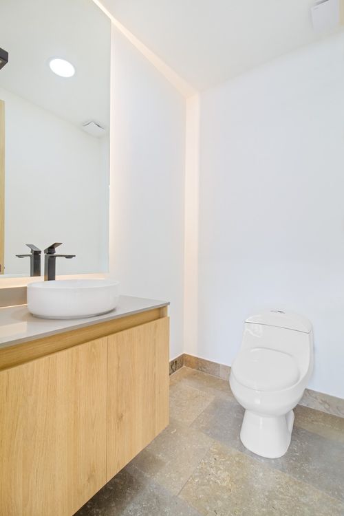 Oficina en arriendo en Las Palmas, Envigado, 65 m² · foto 7 de 10