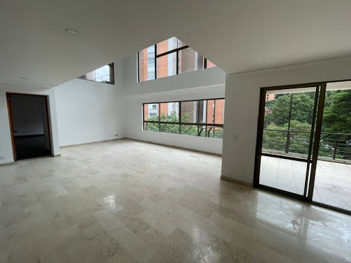Apartamento en arriendo en El Tesoro, Medellín · foto 4 de 24
