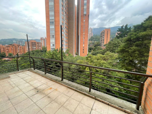 Apartamento en arriendo en El Tesoro, Medellín · foto 6 de 24