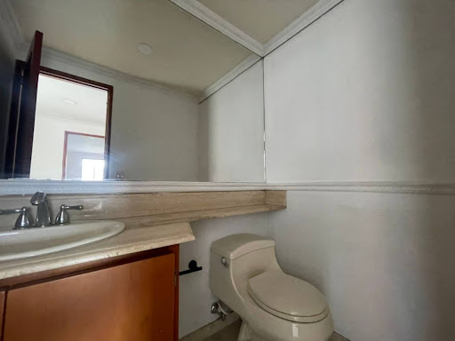 Apartamento en arriendo en El Tesoro, Medellín · foto 7 de 24