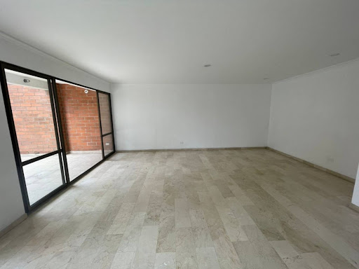 Apartamento en arriendo en El Tesoro, Medellín · foto 9 de 24