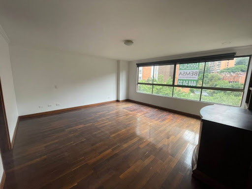 Apartamento en arriendo en El Tesoro, Medellín · foto 12 de 24