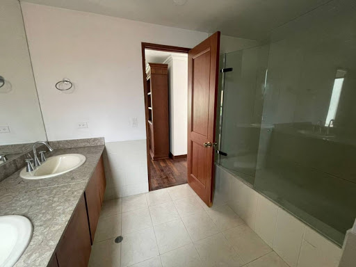 Apartamento en arriendo en El Tesoro, Medellín · foto 16 de 24
