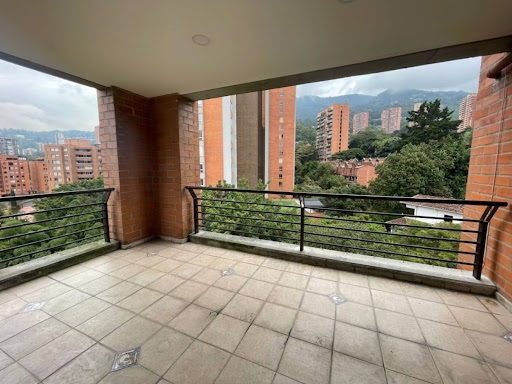 Apartamento en arriendo en El Tesoro, Medellín · foto 19 de 24