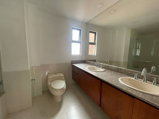 Apartamento en arriendo en El Tesoro, Medellín · foto 22 de 24