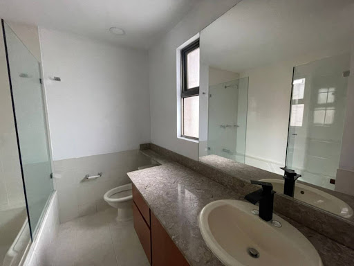 Apartamento en arriendo en El Tesoro, Medellín · foto 23 de 24