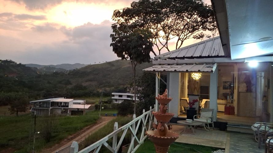 Casa de 3 alcobas en venta en Alfaguara, Jamundí, 196 m² · foto 5 de 11