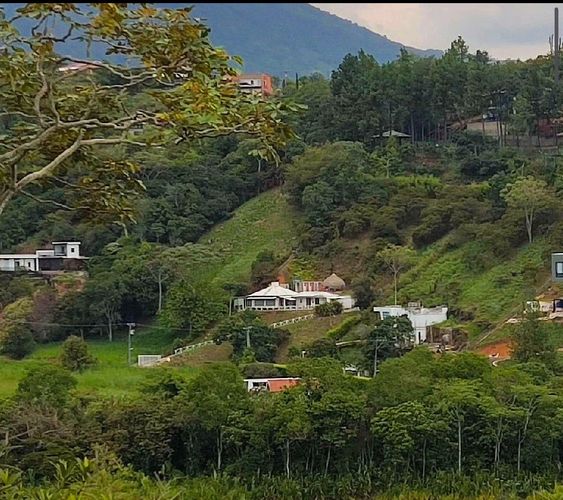 Casa de 3 alcobas en venta en Alfaguara, Jamundí, 196 m² · foto 6 de 11