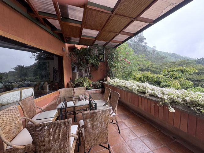 Casa de 7 alcobas en venta en El Saladito, Cali, 770 m² · foto 21 de 24