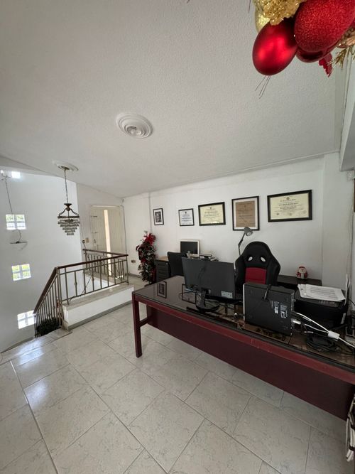 Casa de 4 alcobas en venta en Altos De Guadalupe, Cali, 171 m² · foto 10 de 15